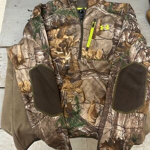 Men’s Under Armour Sweater